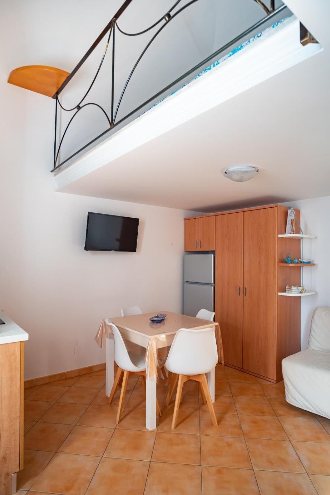Casa Vacanze "Il Baffo E Il Mare" Cetara Exterior photo